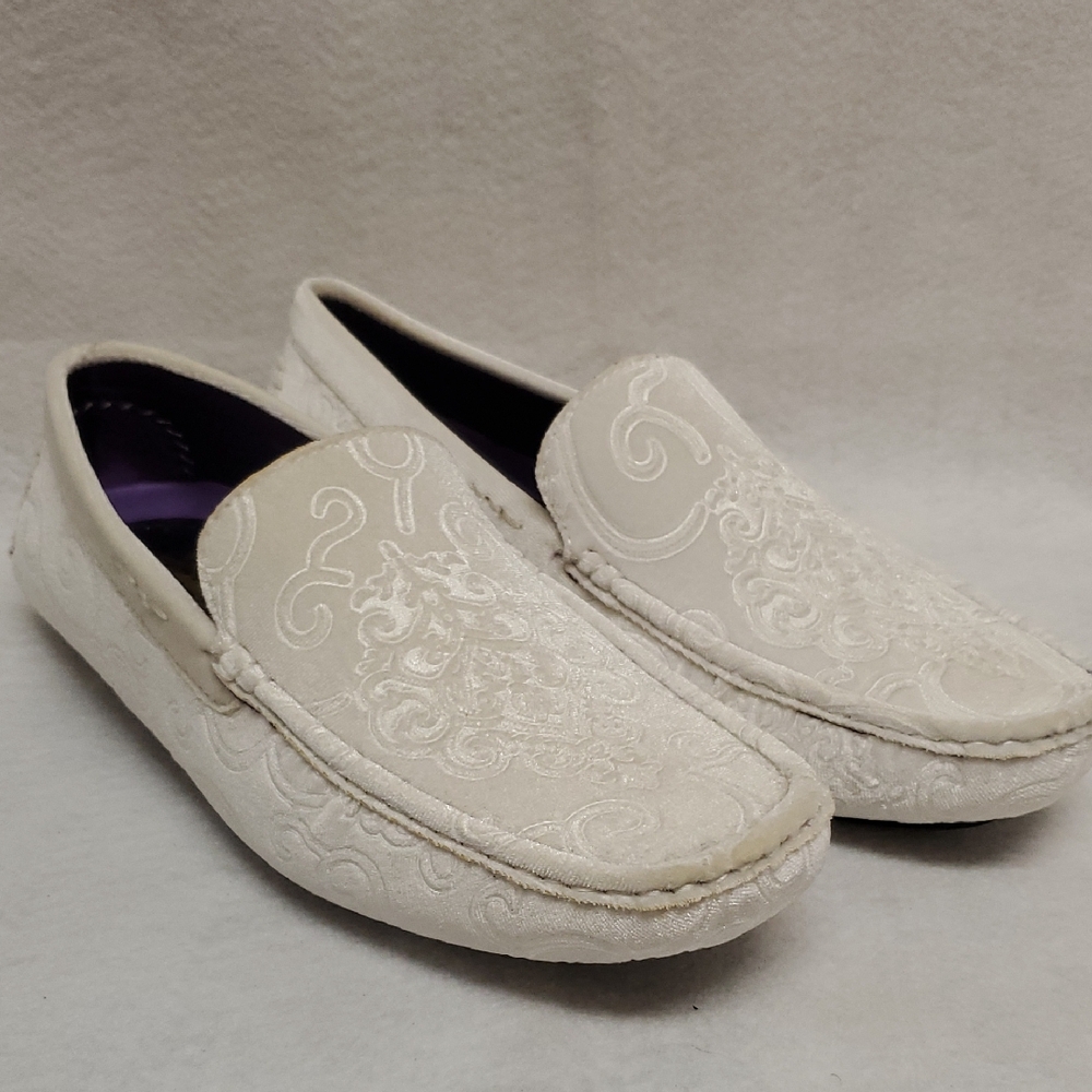 Source Unknown Cream Embroidered Men's Loafers